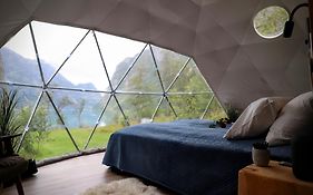 Olden Glamping - One With Nature